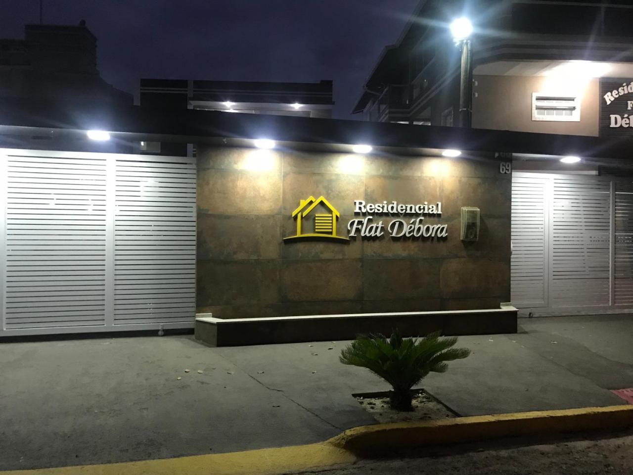 Residencial Flat Debora 3*